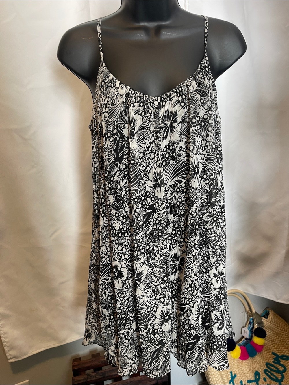 American Eagle Outfitters Black and White Floral Mini Dress